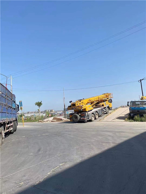 封丘县25吨吊车的租赁价格大概是多少？